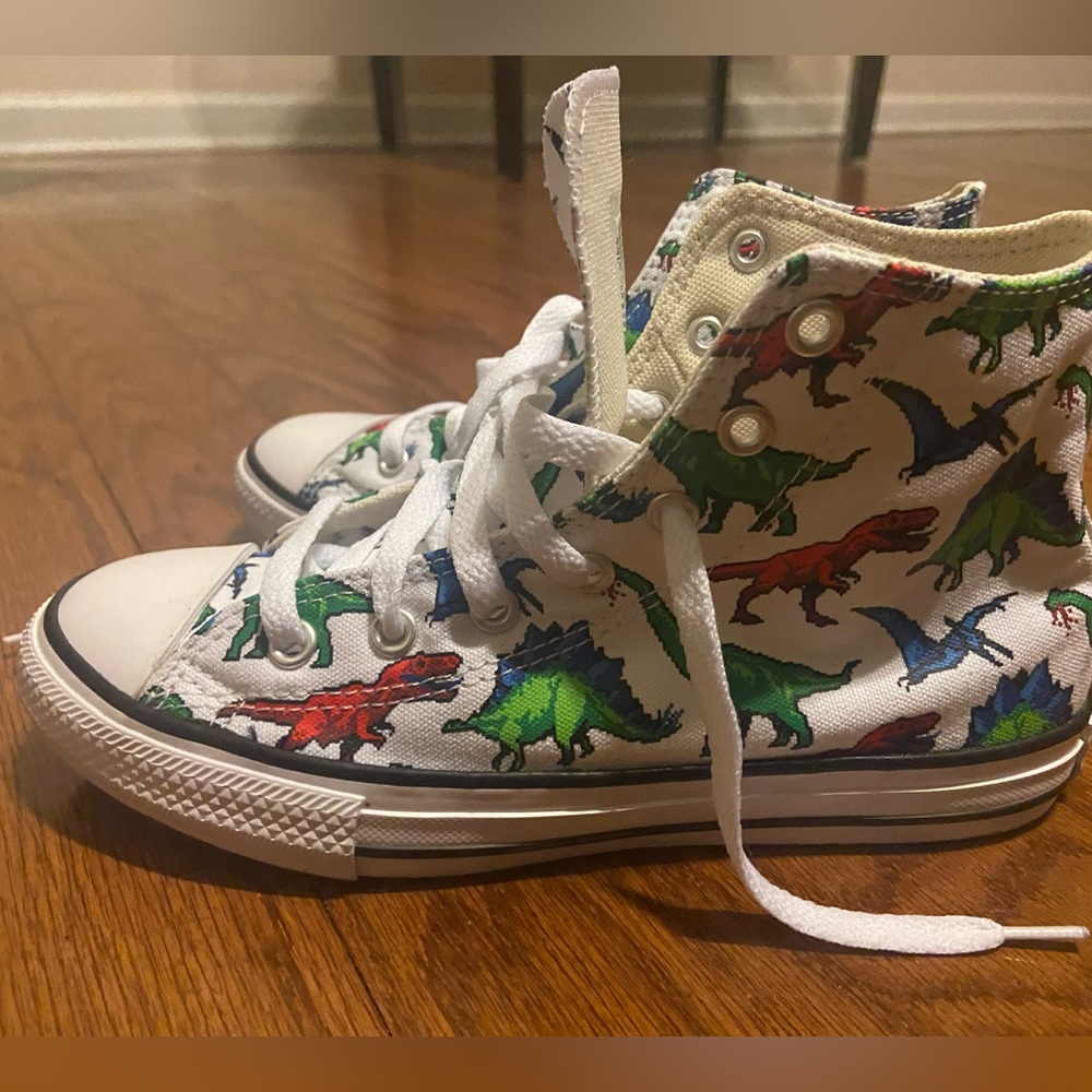 Kids Dinosaur Converse Chuck Taylor Size 2.5 New No Box